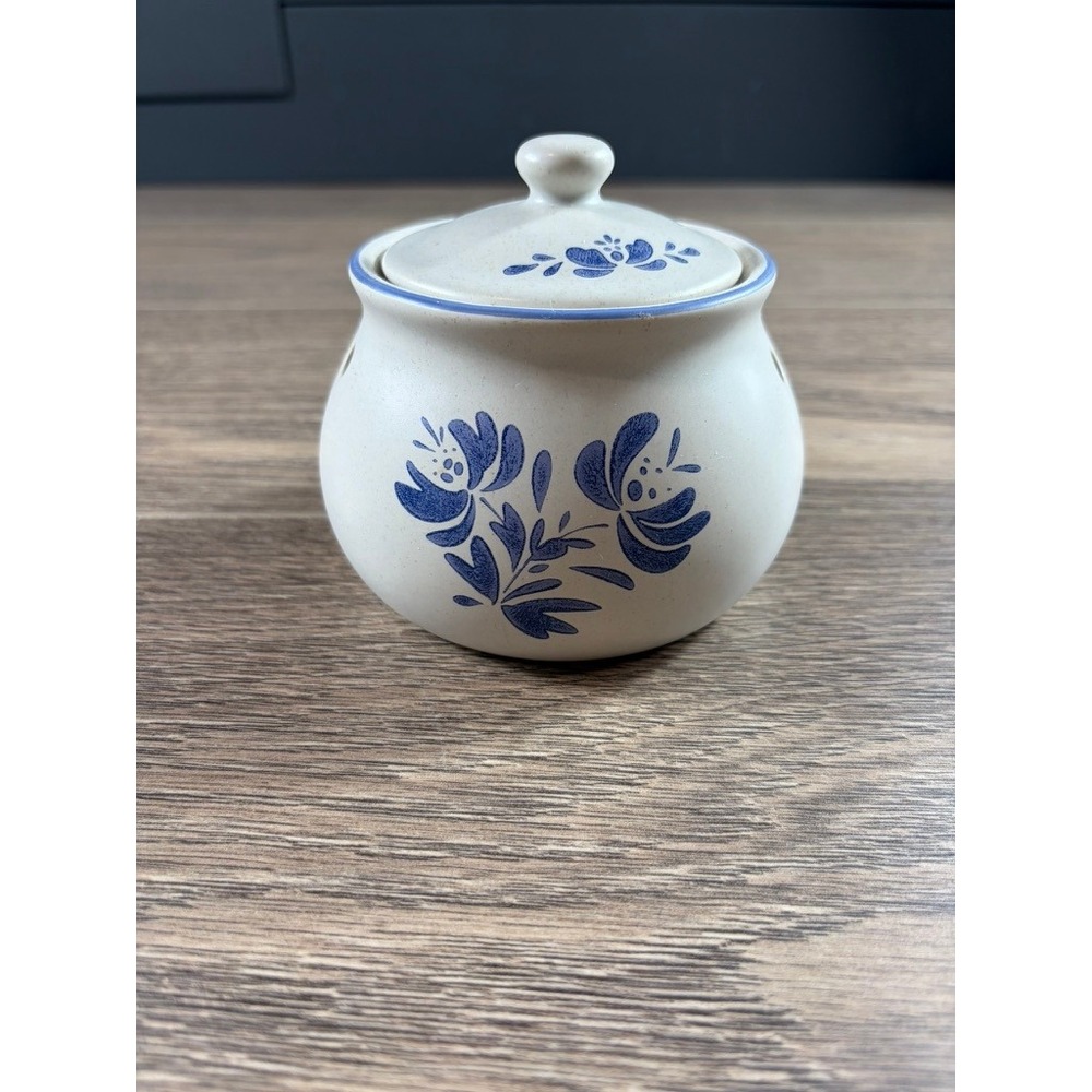Pfaltzgraff Yorktowne Garlic Keeper Stoneware Blue Floral Jar With Lid 90s Retro